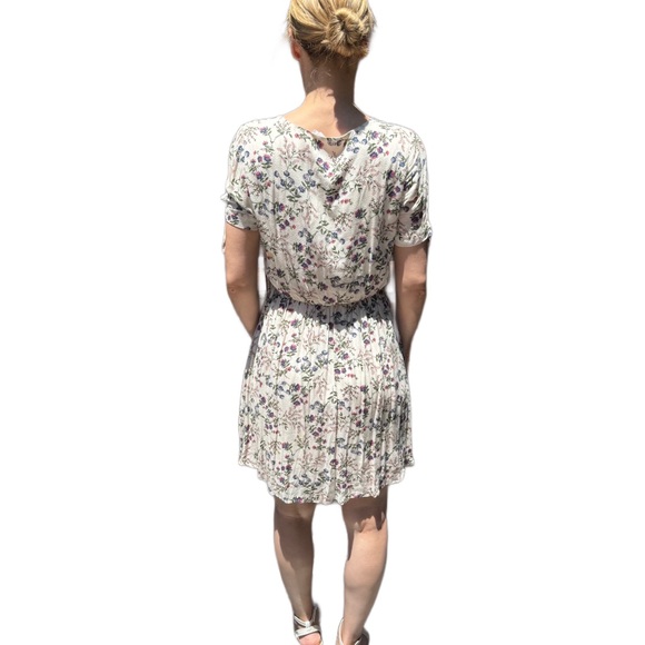 Lush Nordstroms flower dress, mock wrap, tie sleeves size medium - Picture 2 of 4